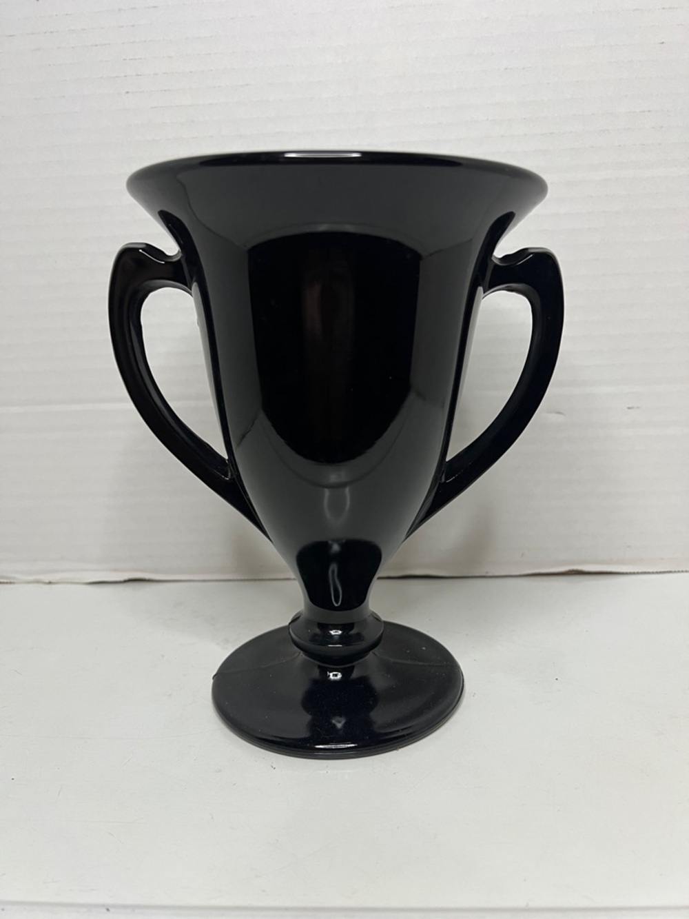 Vintage 1930s LE Smith Black Amethyst 8" Double Handle Trophy Vase Purple In Sun